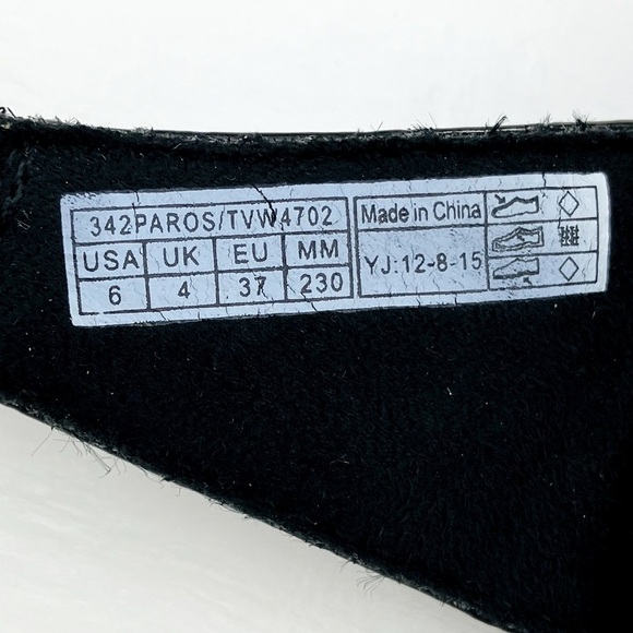 Vionic Paro Embossed Sandals - Picture 5 of 7